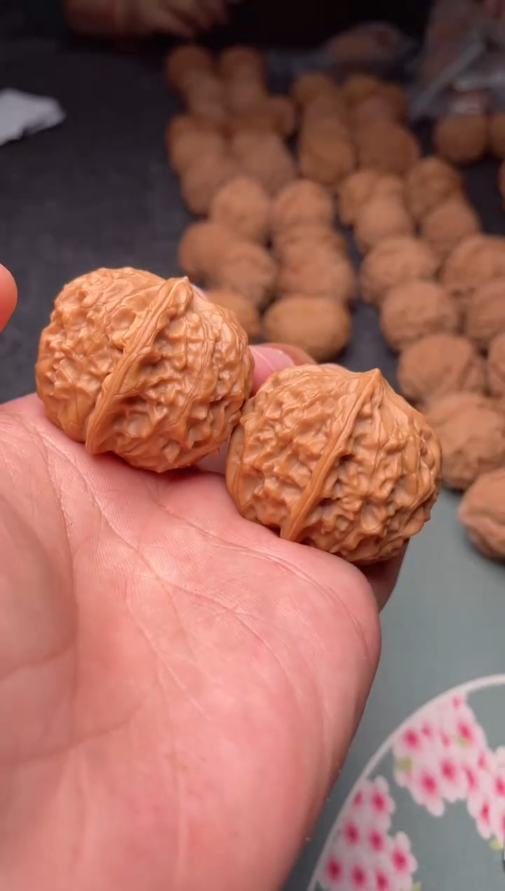 把件文玩核桃a145  黄松峪 37尺