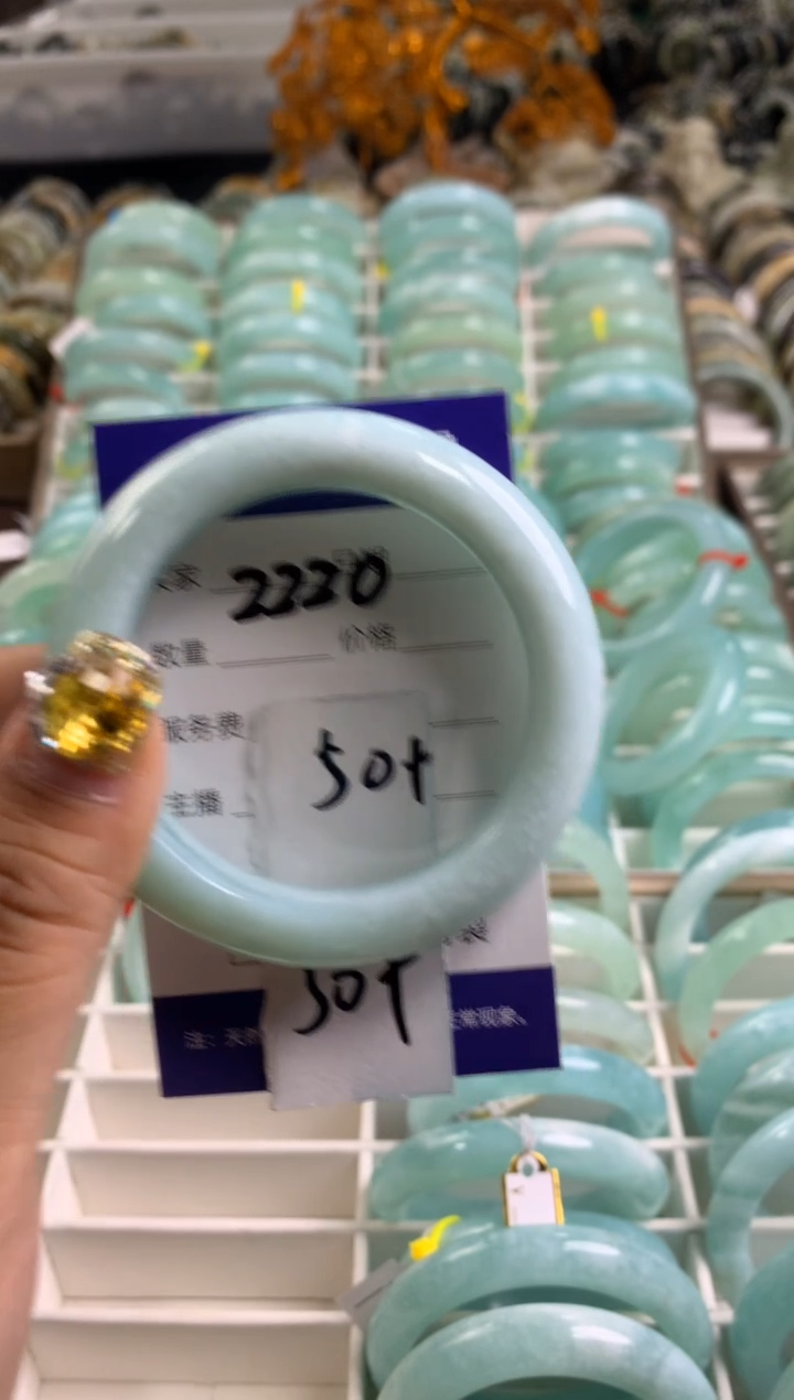 【闪购商品】蛇纹石玉手镯未镶嵌2220