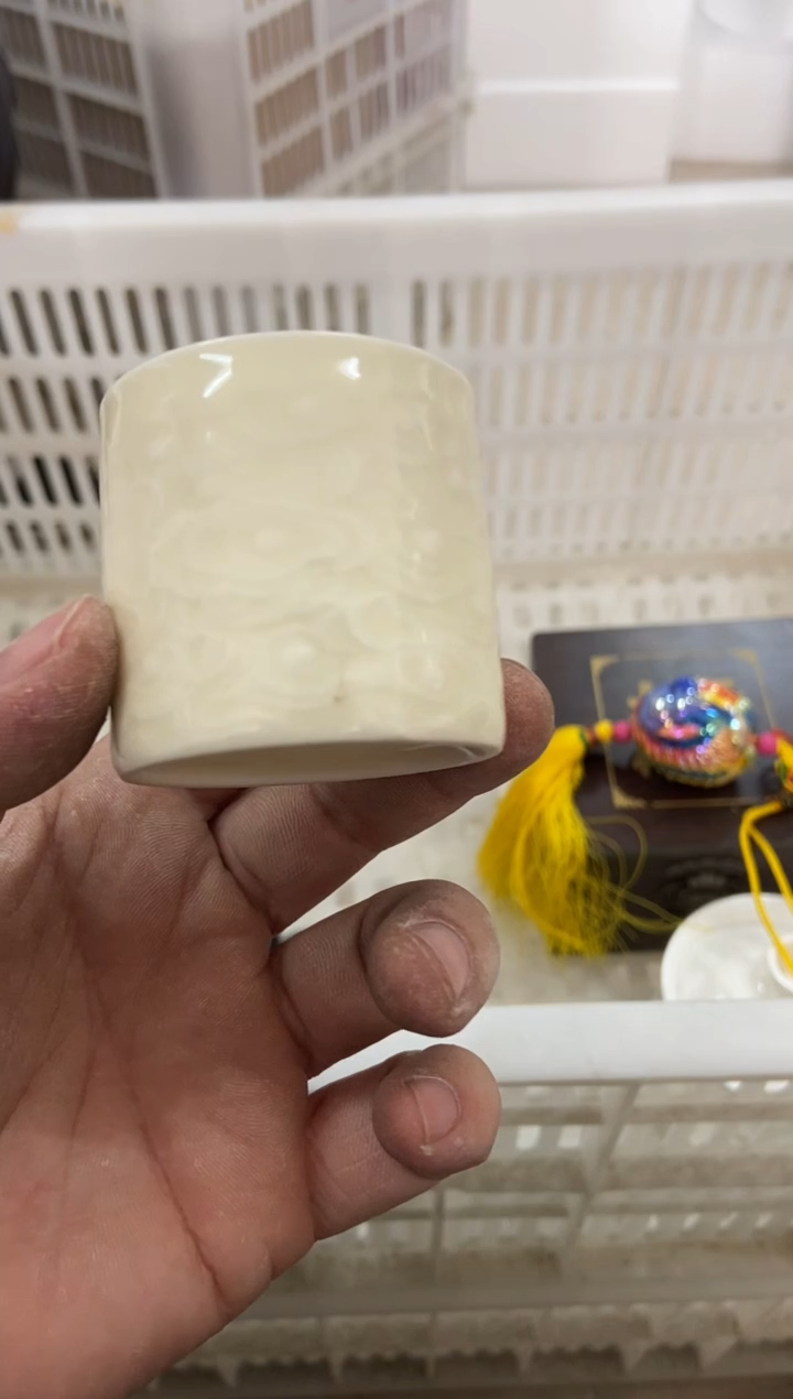 无运费险有瑕疵的摄影的产品有使用过的痕迹有点脏介意勿拍