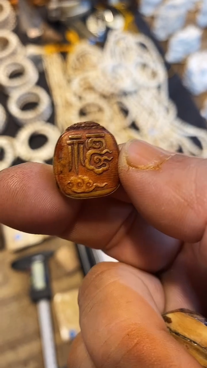 泥塑小把玩件摆件