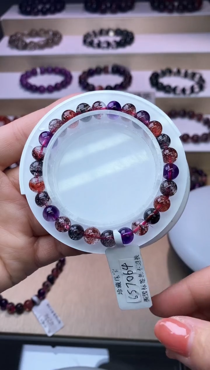 【闪购商品】水晶手链未镶嵌黑加仑超七7m+