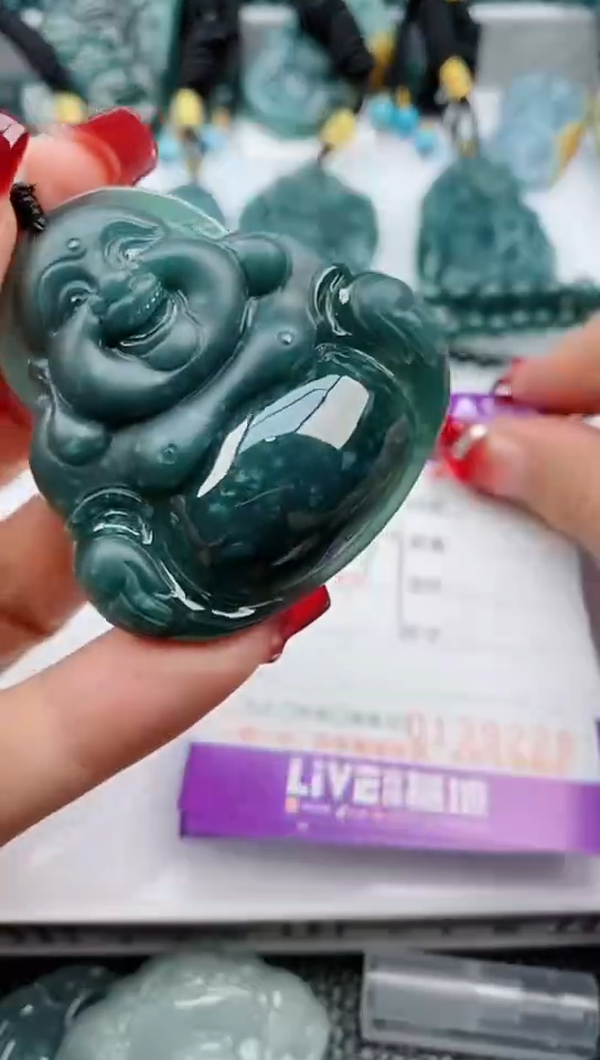 【闪购商品】翡翠颈饰未镶嵌          