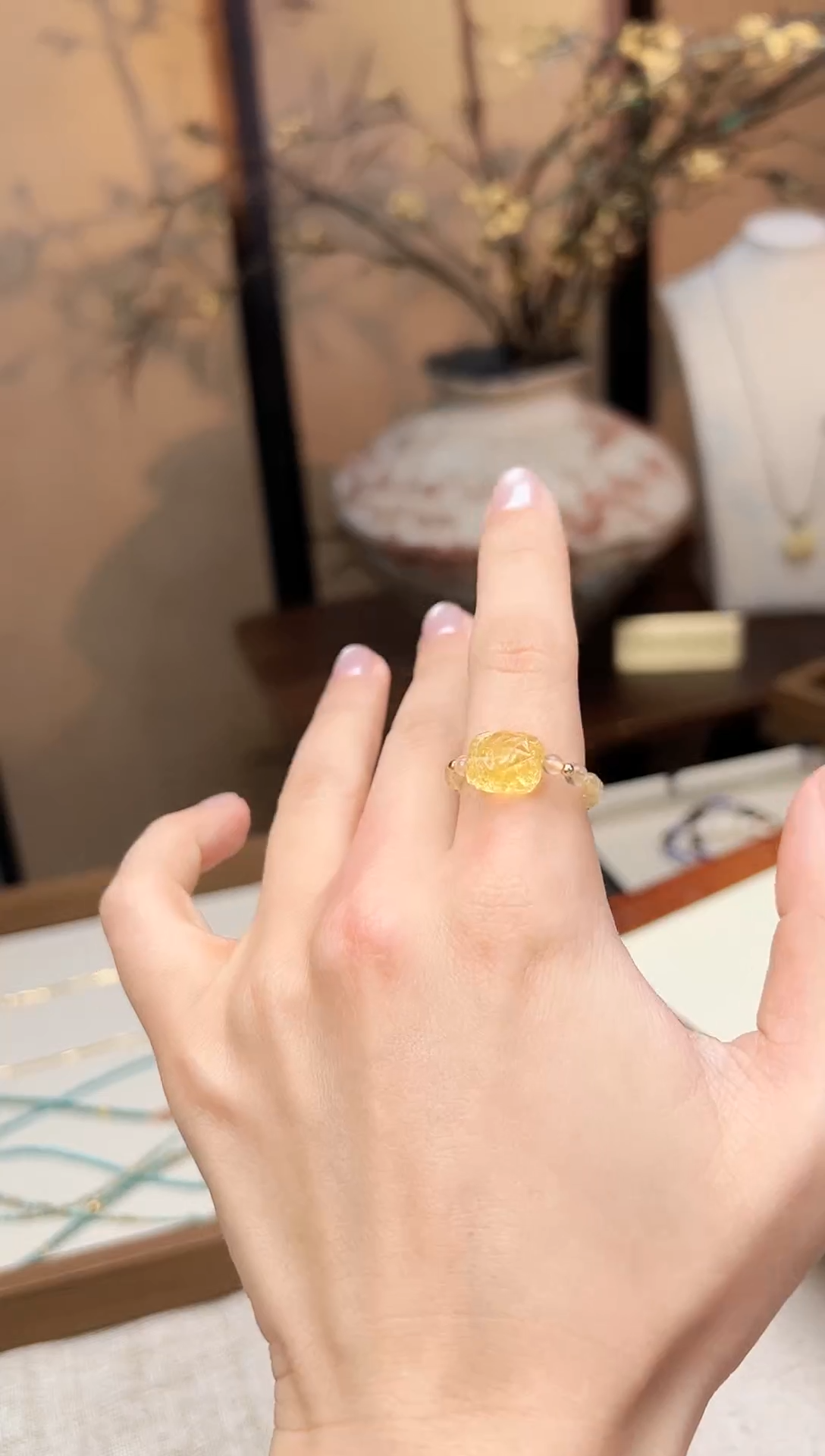 未镶嵌金珀戒指多样性发一