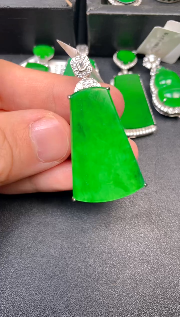 吊坠(不含链)银S925镶嵌翡翠吊坠