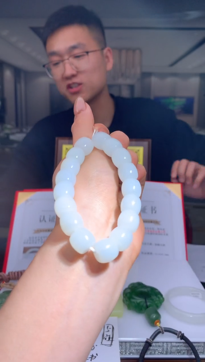 【闪购商品】定制和田玉Boss阳天然和田玉（拍一发一）