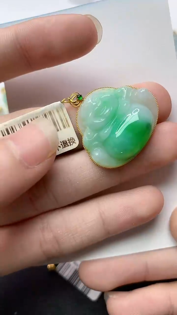 【闪购商品】翡翠颈饰18K金镶嵌94...........