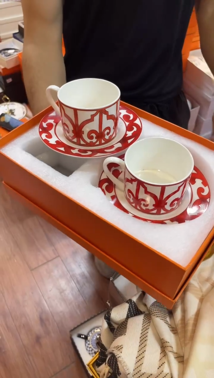 杯鸿辉家品牌瓷器，京东包邮！