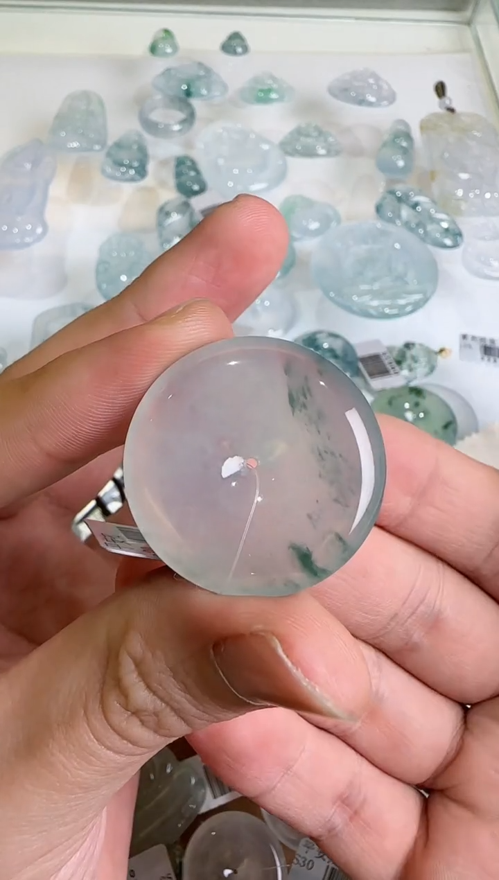 【闪购商品】翡翠吊坠(不含链)未镶嵌..