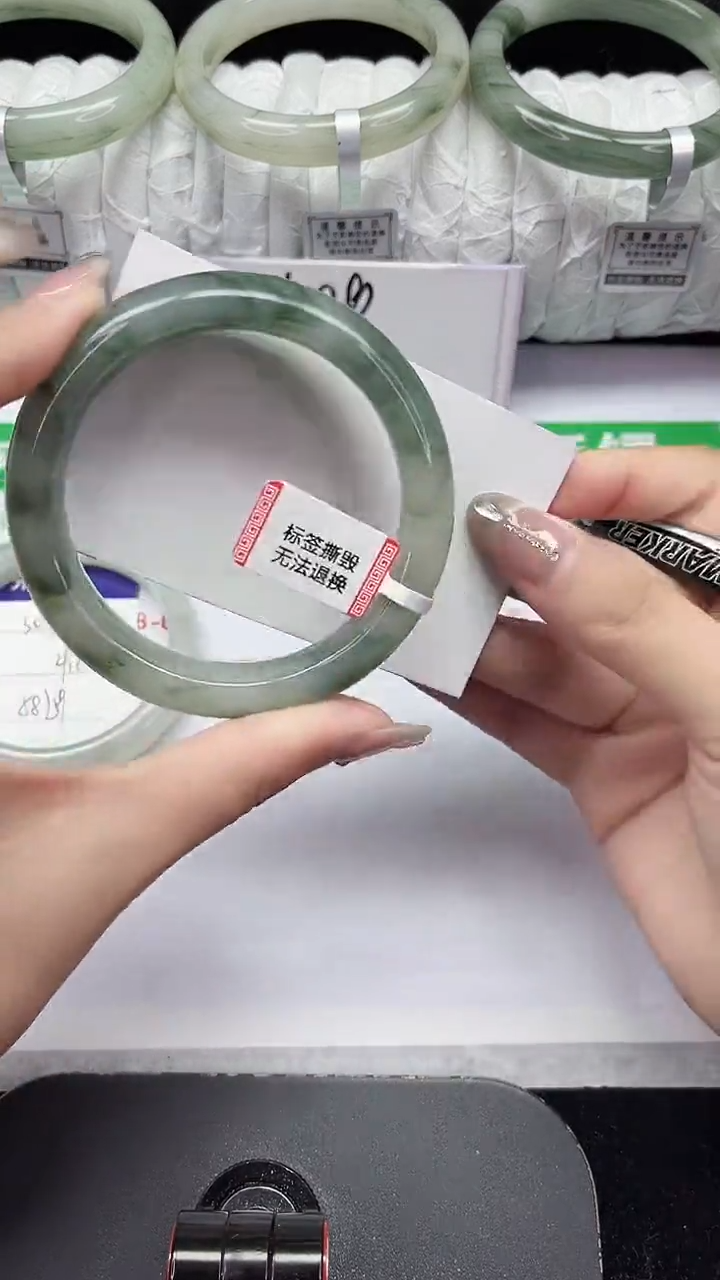 未镶嵌手镯石英质玉305-56/57