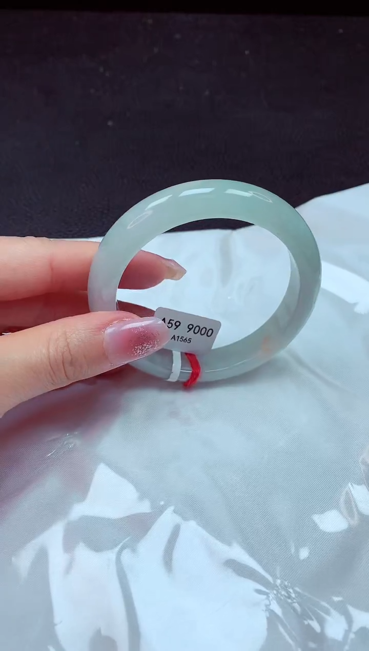 【闪购商品】翡翠手镯未镶嵌镯子559+