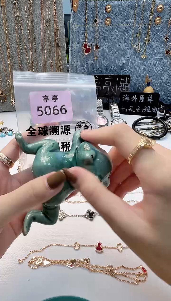 瓷片Y***? 彧贤聚宝阁 彧贤聚宝阁