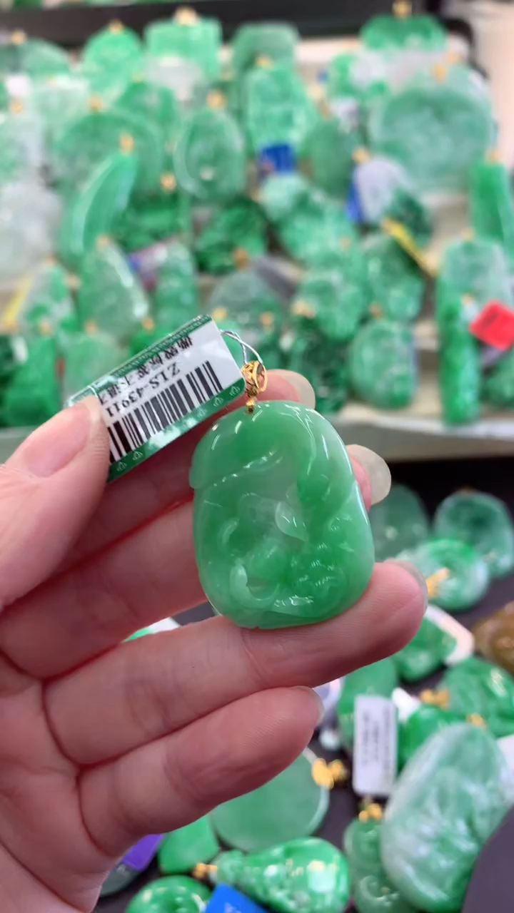【闪购商品】翡翠吊坠(不含链)18K金镶嵌挂件