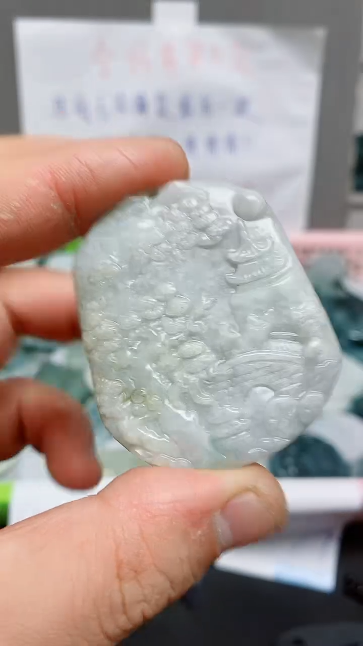 【闪购商品】翡翠颈饰未镶嵌天然翡翠A货