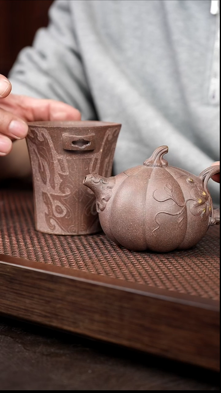 茶壶紫砂岩中泥大南瓜+编钟公道