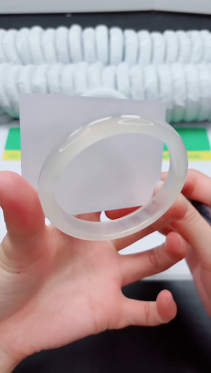 石英质玉手镯未镶嵌12-57.3