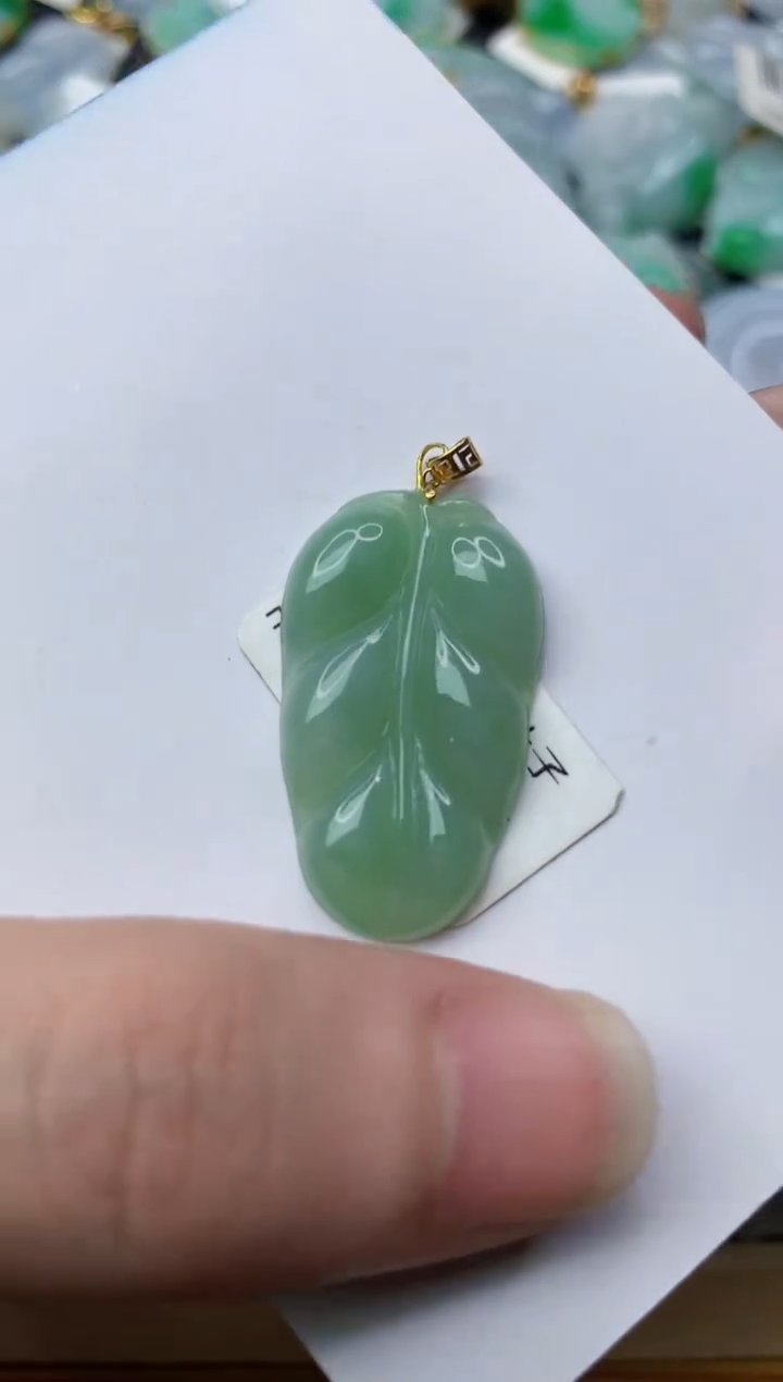 【闪购商品】翡翠颈饰18K金镶嵌4...........