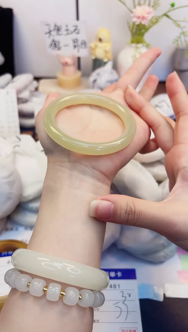 【闪购商品】石英质玉手镯未镶嵌461-美人条-圈口57