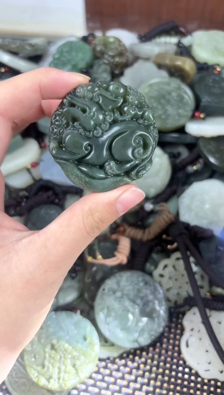 【闪购商品】和田玉颈饰未镶嵌1