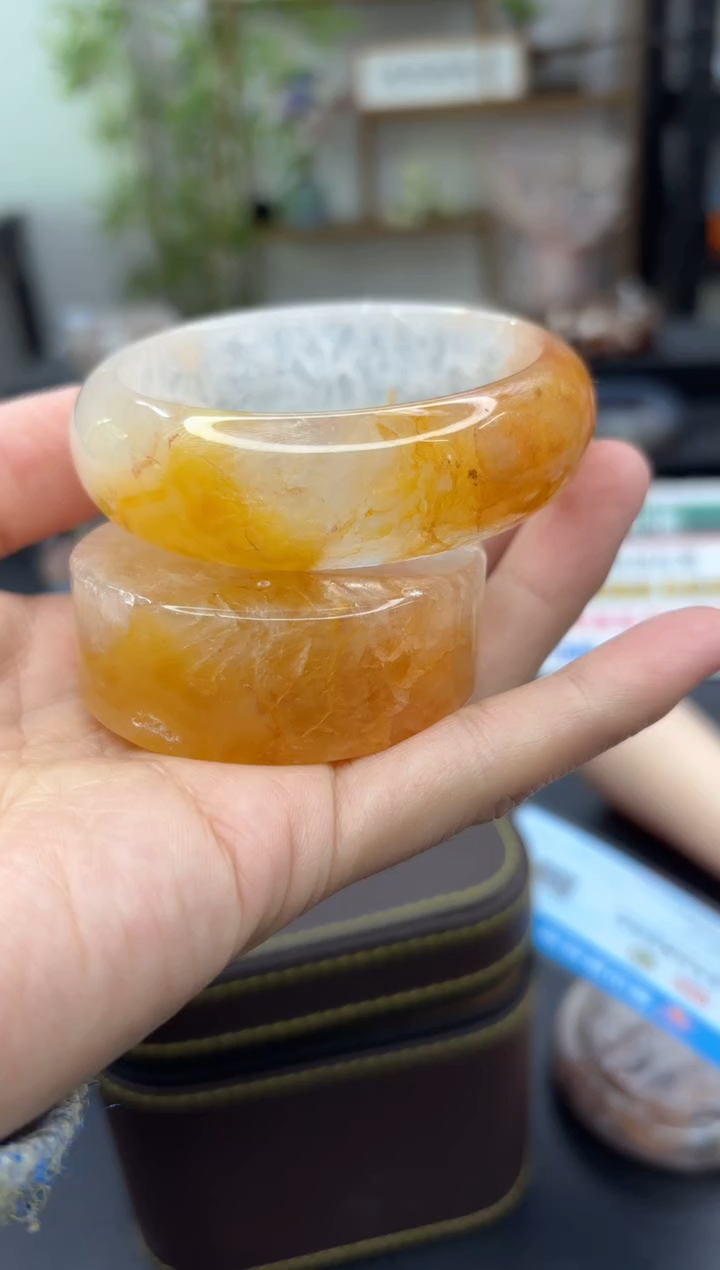 【闪购商品】石英质玉手镯未镶嵌A88(59圈赠送镯心)