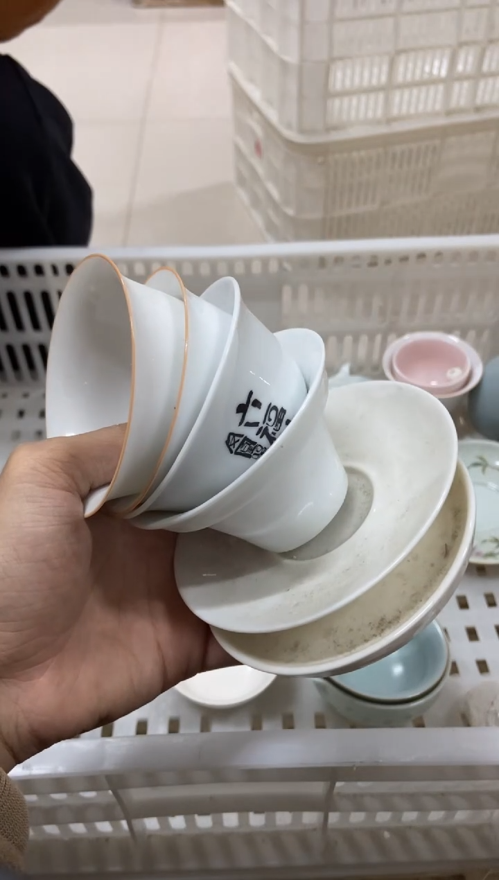杯子瓷无运费险有瑕疵的摄影的产品有使用过的痕迹有点脏介意勿拍