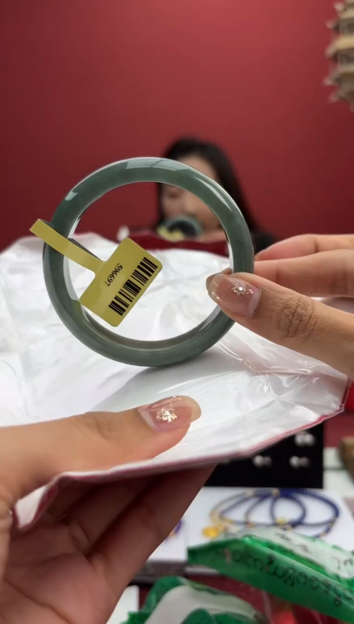 【闪购商品】翡翠手镯未镶嵌3手镯