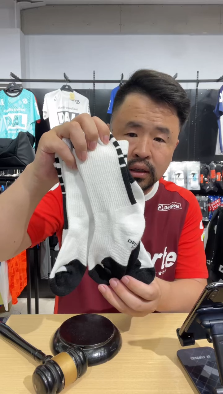 19.9米三双尺码30-38只有白色没有其他尺码包邮非偏远