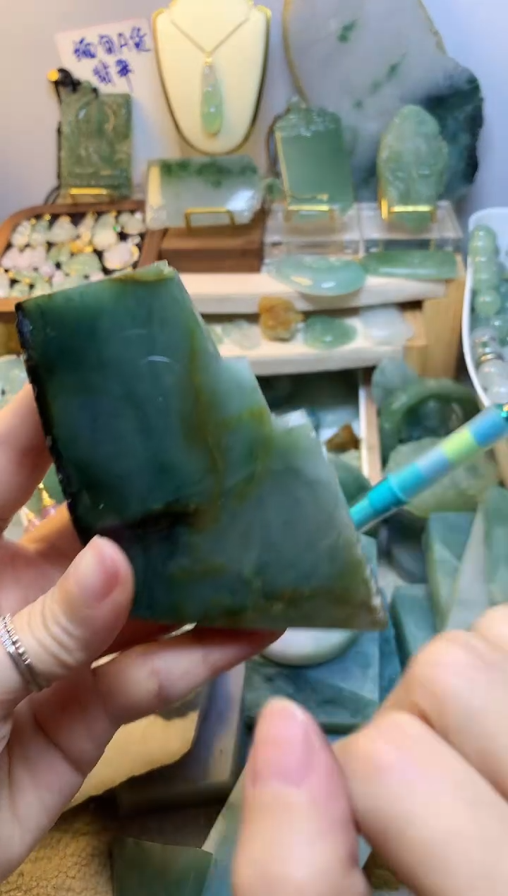 未镶嵌挂件翡翠缅甸A货翡翠，没有运费险 
