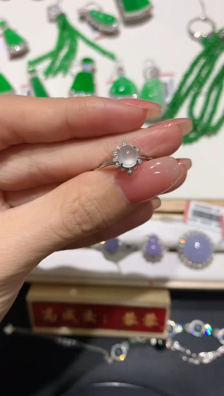 【闪购商品】翡翠吊坠(不含链)18K金镶嵌团购3