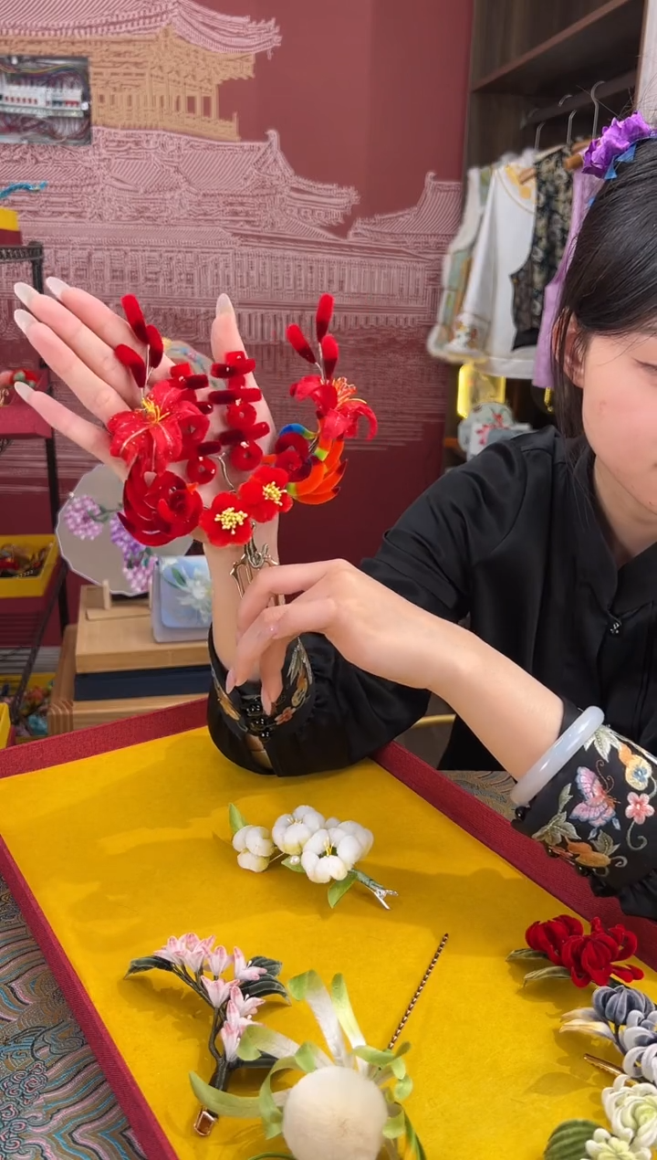 【闪购商品】刺绣非遗绒花（发饰）