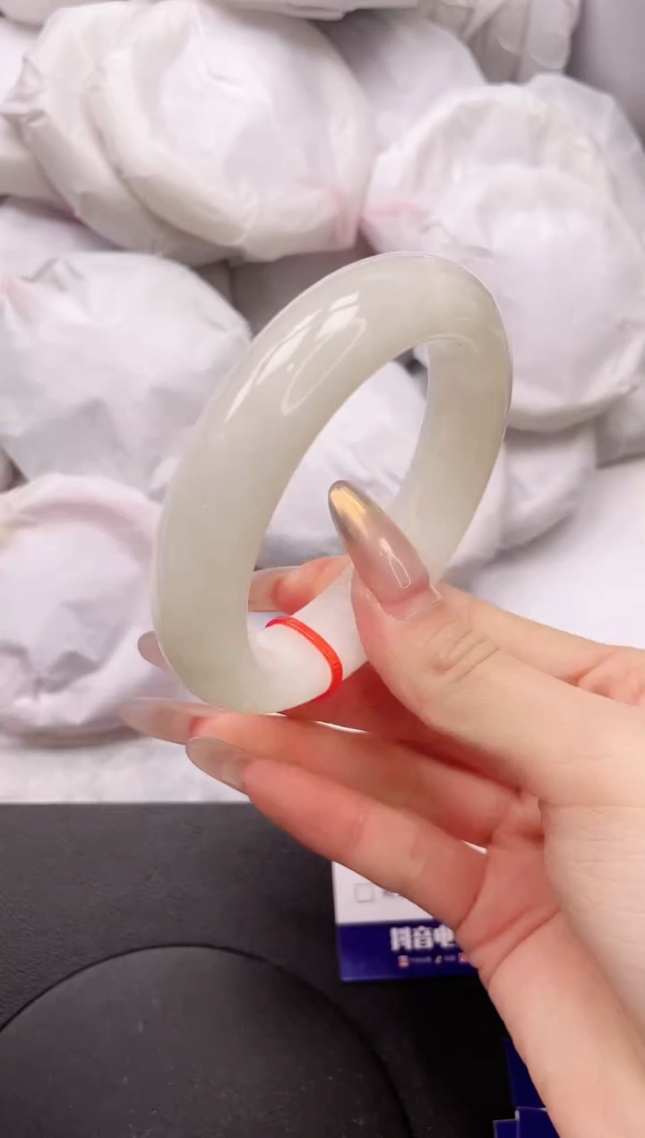 【闪购商品】和田玉手镯未镶嵌3K390-58