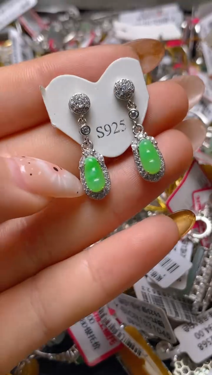 银S925镶嵌戒指翡翠百内无证书