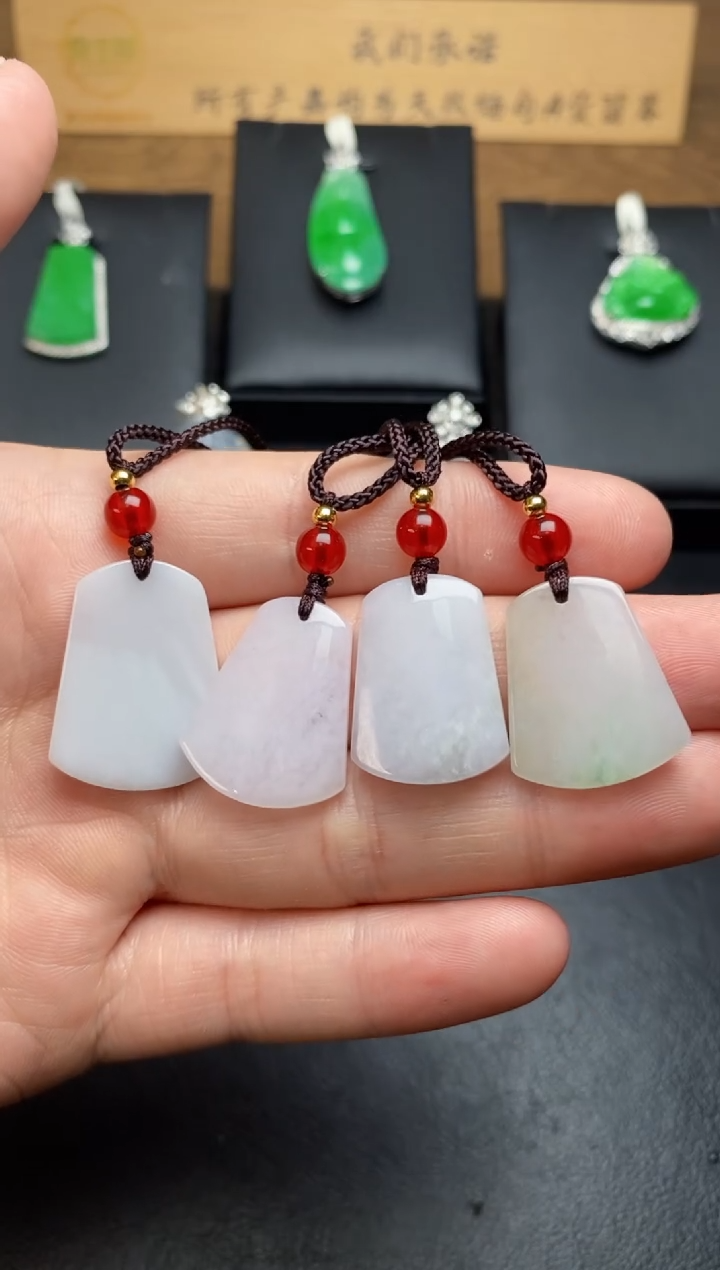 【闪购商品】翡翠颈饰未镶嵌翡翠(多样性发一）