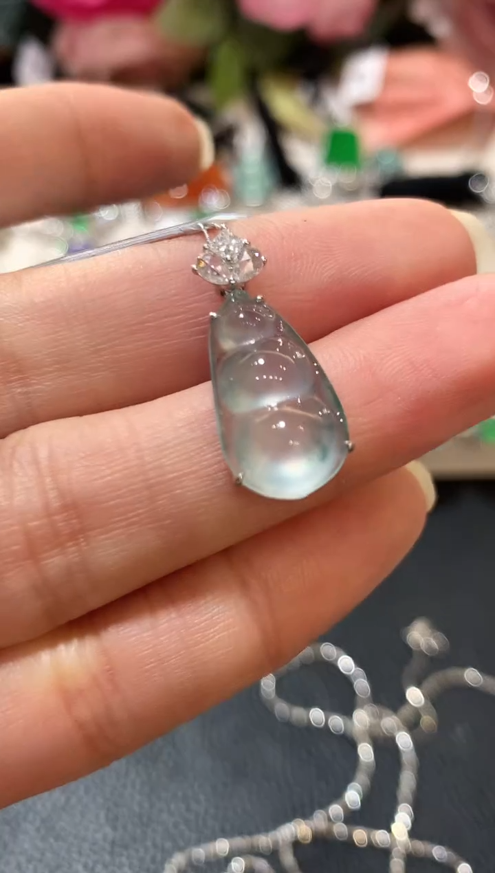 吊坠(不含链)18K金镶嵌翡翠m19 