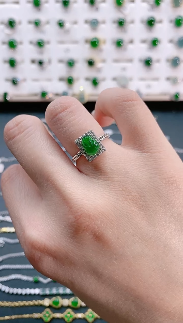 【闪购商品】翡翠戒指银S925镶嵌天然翡翠