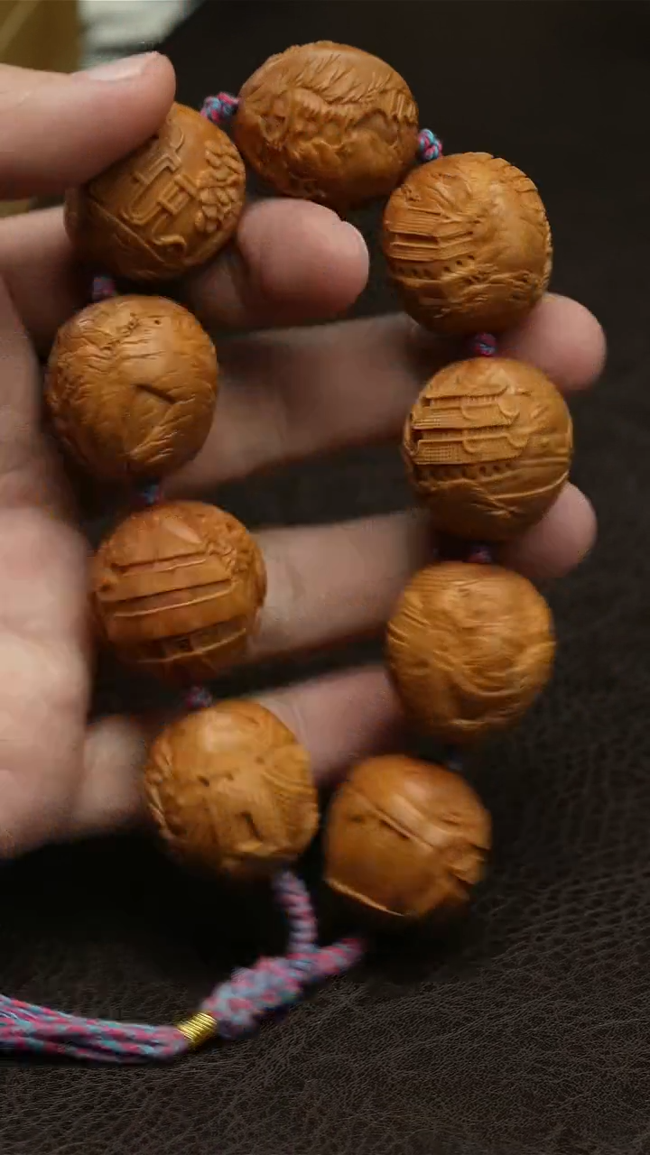 【闪购商品】橄榄核吊坠园林圣景