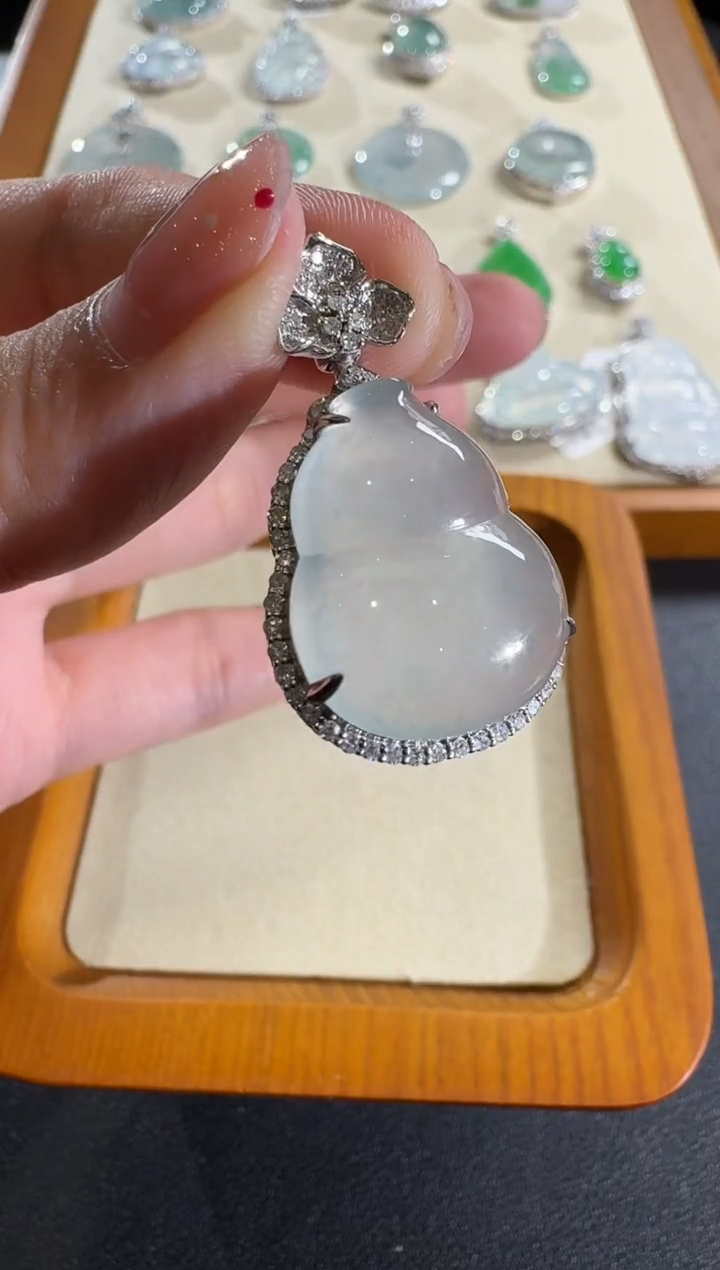 【闪购商品】翡翠吊坠(不含链)18K金镶嵌【源头工厂】钻石镶嵌