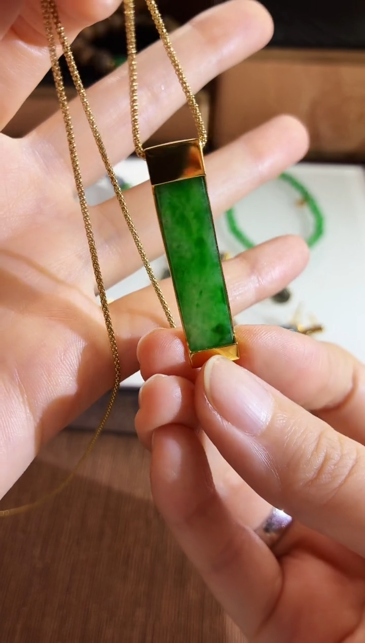 吊坠(不含链)18K金镶嵌翡翠吊坠