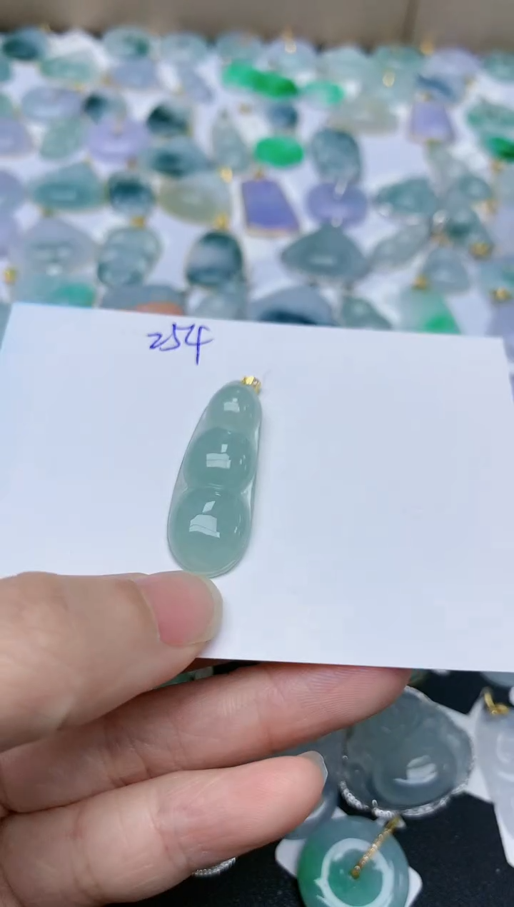 【闪购商品】翡翠颈饰18K金镶嵌天然翡翠A货    