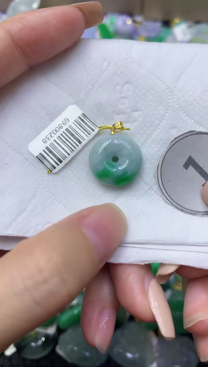 颈饰18K金镶嵌翡翠天然缅甸翡翠A货