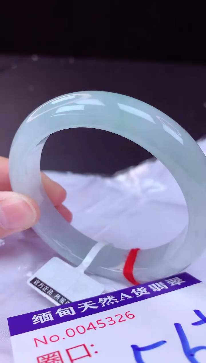 翡翠手镯未镶嵌56+             