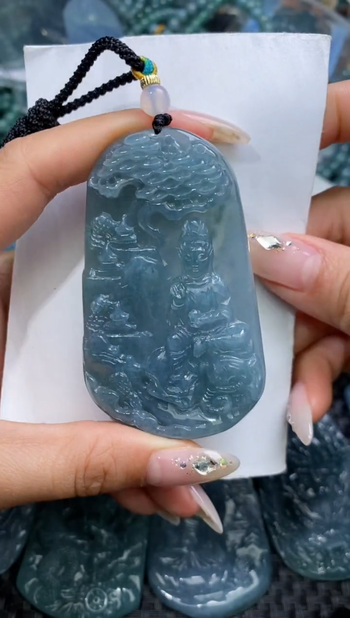 【闪购商品】翡翠颈饰未镶嵌          
