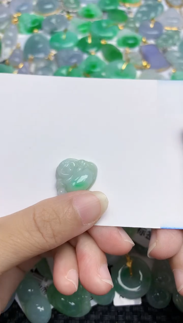 翡翠未镶嵌颈饰天然翡翠A货