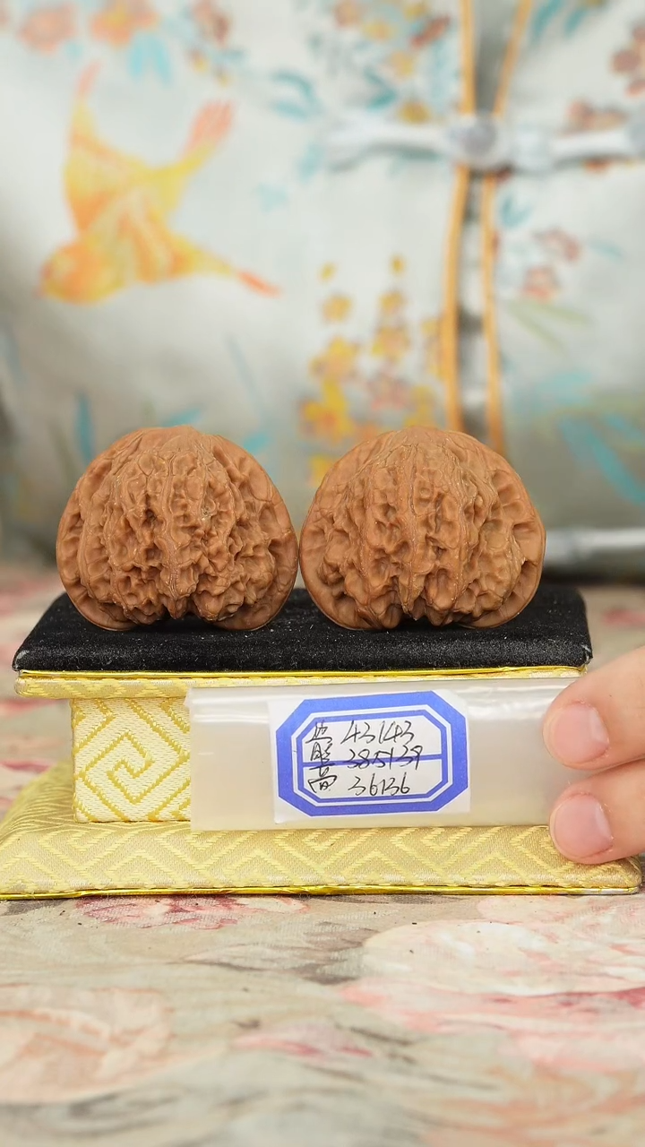 【闪购商品】文玩核桃把件兴隆狮子头