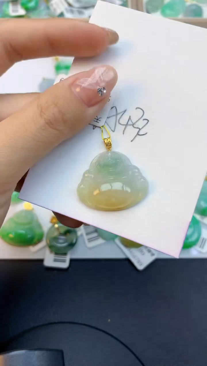 颈饰18K金镶嵌翡翠天然缅甸a货翡翠百元以上9元证书费自理