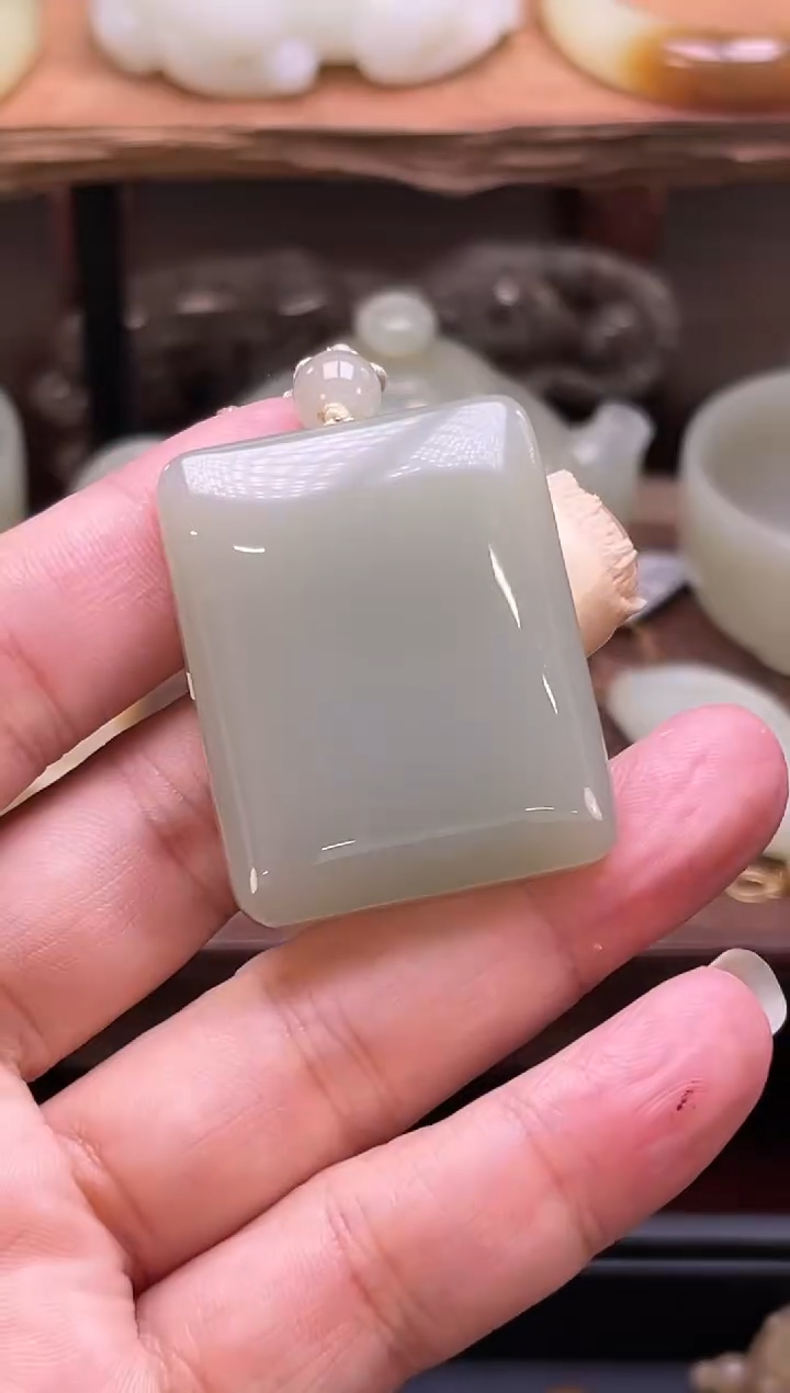 【闪购商品】和田玉吊坠未镶嵌D且末青白玉光面无事牌30835