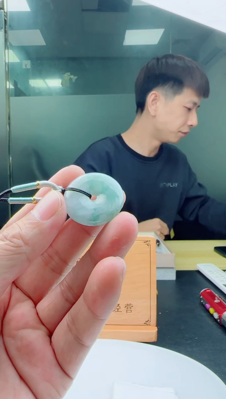 【闪购商品】翡翠颈饰未镶嵌111111111111