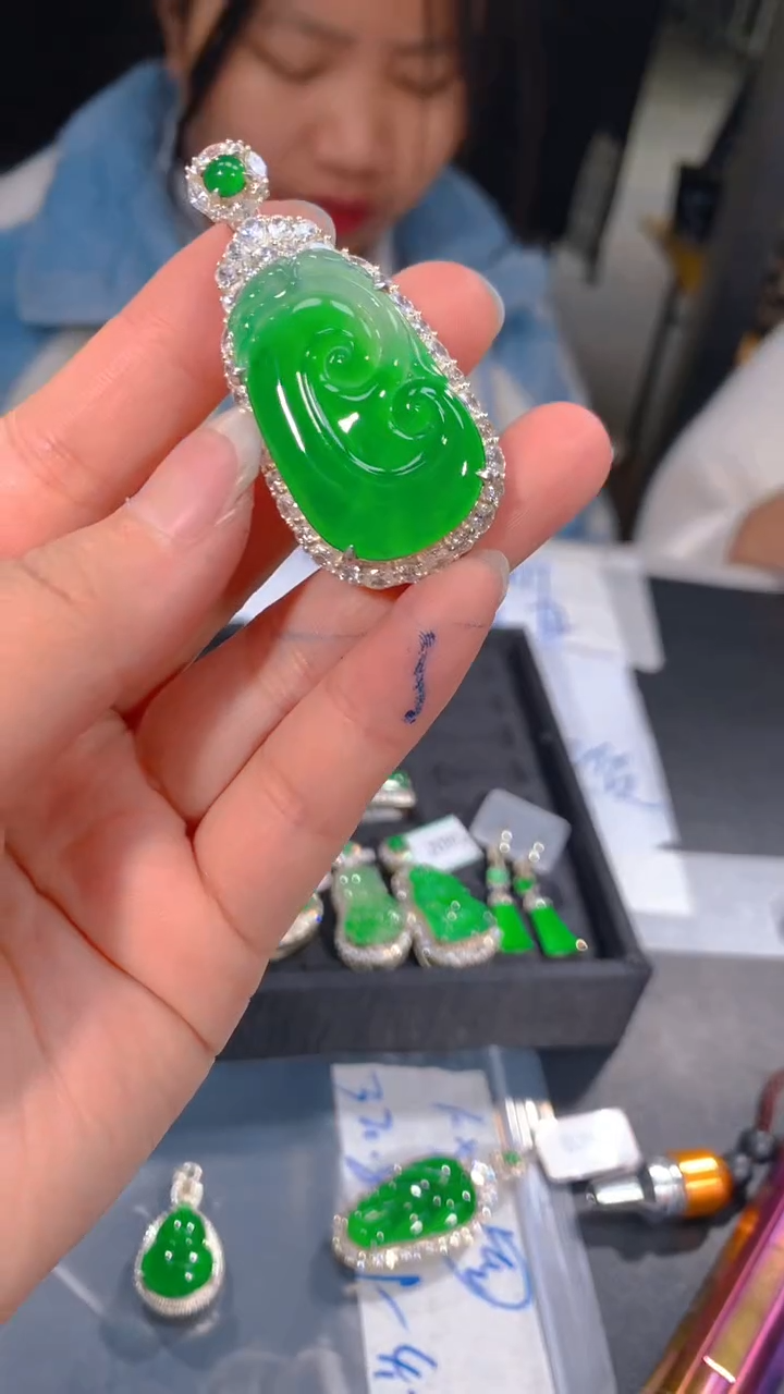 【闪购商品】定制翡翠未镶嵌103多样性发货（发其一）