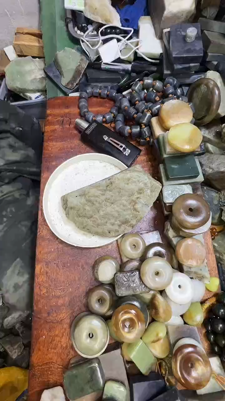 未镶嵌和田玉珠宝半成品1