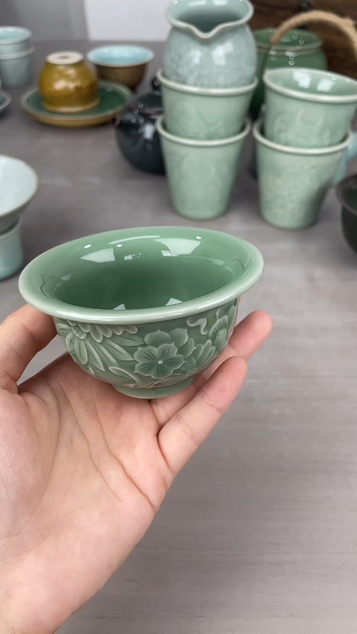 青瓷仓储福利放漏