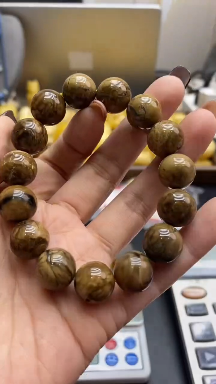 琥珀未镶嵌珠宝奇石697